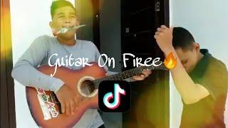 Video #Lawak tertukul Tangan terus Main Guitar.