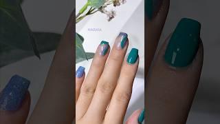 Blue wisp and emarld green combo that dip powder made curve design#thenagaia #diynails #dipnails