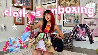 Unboxing a *Y2K EURO* clothing box // it was lost for a month!!!