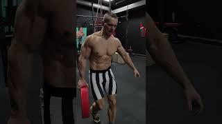 Когда одна рука надёжная, а вторая - а AliExpress :((( #arms #workout #shortvideo