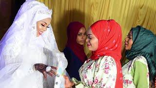 BIBI HARUSI APOKEA MADOLA NA MAZAWADI KEDEKEDE KATIKA USIKU WA ZAWADI HOLINI