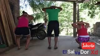 Haciendo ejercicio con las chicas acción × El salvador xd ×