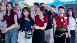 NHẠC SÀN TÂY BẮC - CHỊ EM BẢN CỦ CHIỀNG BAN NHẢY NHIỆT TÌNH TẠI BUỔI LỄ TÂN GIA ANH CHỊ THẮNG HỢP