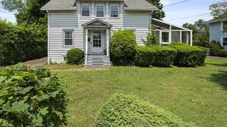 136 Bloomfield Avenue, Windsor, CT Presented by Molly Bruno.