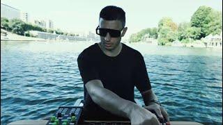 Alex Mine – Live Streaming from a rowboat in Turin, Italy