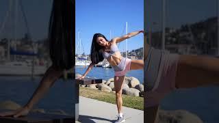 MAGNIFICENT YOGA QUEEN EVELINA #stretching #yoga #cuteface #alinavisooo #model #dress