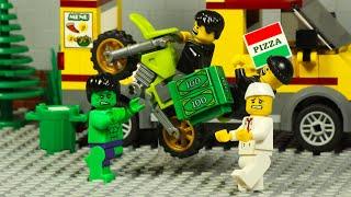 Lego City Pizza Thieves vs The Incredible Hulk!