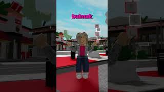 Roblox'ta Gizli Süper Kahraman Kim?  #shorts