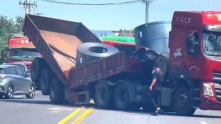 Truck fail compilation【E29】--Pure sound compilation of trucks fails,Top dangerous moments of dumpers