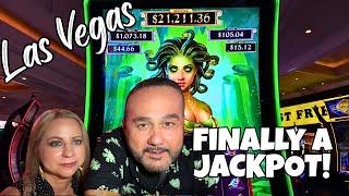 WE HIT A JACKPOT IN LAS VEGAS!!