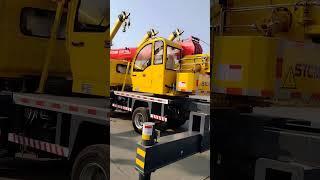 8 ton blue brand truck crane, double hook, double 8 ton winch, 700 steel tire, 6 hydraulic legs