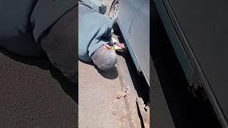Вова в работе, замена порогов на ланосе