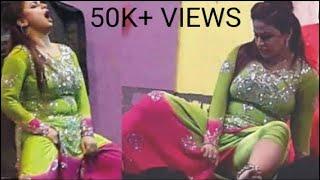 pakistani hot  mujra /village hot girl dance /mujra style/sexsy/marriage girl dance video