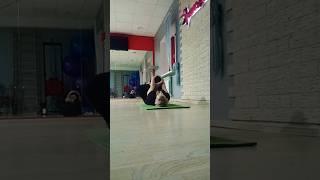 Упражнение из йоги @OpenYoga108 #йогадляначинающих #хатхайога #рекомендации #здороваяспина #топ