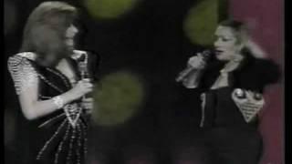 LOLA FLORES & ROCIO JURADO - DEJANDONOS LA PIEL.wmv