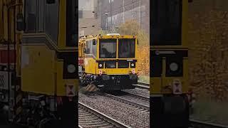 BR 143 020 mit Bauzug Richtung Braunschweig Hbf