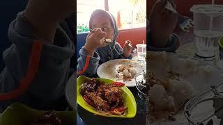 Kakak zakiyah makan ayam goreng kecap #ayamgoreng