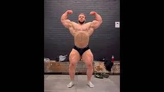 Muscle bull Vitaliy Ugolnikov flex in black underwear