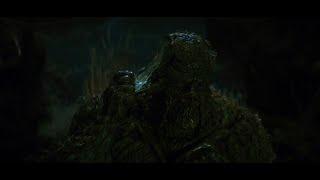 Алек превращается в Болотную тварь (Swamp Thing)