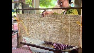 The process of making beautiful IKAT