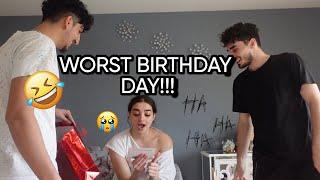 W PRANKED LIA ON HER B-DAY WITH DOLLAR STORE GIFTS!!