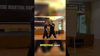 Master Richard Huang Demonstrates the Effects of Qi on the Chakra