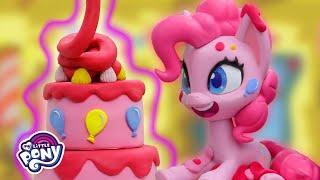 Stop Motion | Pat a Cake with Pinkie Pie | Cake