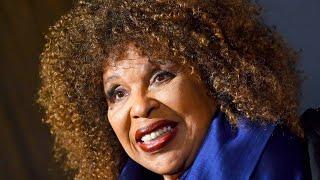 'Killing Me Softly' Singer Roberta Flack Dead at 88