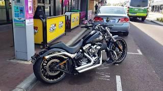 Harley Davidson Breakout Ride