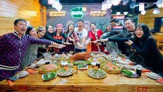 Ultimate Black Pork Pho at Lùng Phình Market - Northwest Vietnam Market Food | SAPA TV