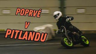 PITLAND! | ZÁVODY, PÁDY A KOLÍNKA! | CZ MOTOVLOG | BASED_RIDER