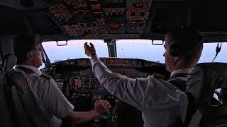 Airplane landing Cockpit View | A Day in the Life as an Airline Pilot 737NG