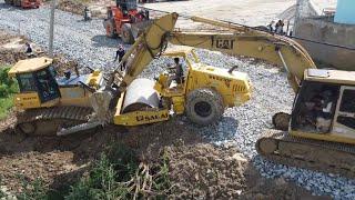 Great action Road Roller stuck recovery by bulldozer SHANTUI and Excavator