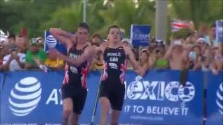 Brownlee sacrifices gold to help brother over the line