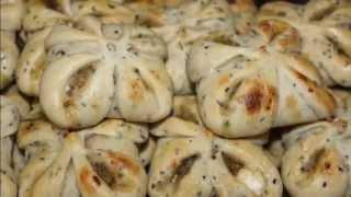 Khobz Al Warda (Flower Breads)