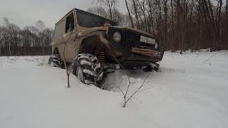 Gelendwagen, TLC 76, Patrol, Pajero, UAZ и Niva в глубоком снегу.