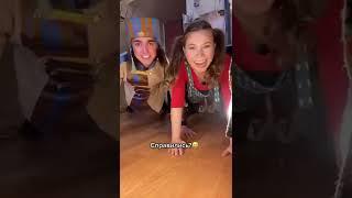 Мы пытались уместиться в гримерке #гримерка #театр #актрисатеатраикино