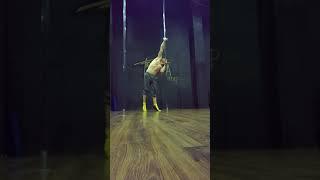 Мужской танец на пилоне. Pole dance .Pole art. Dance . Пилон не стриптиз