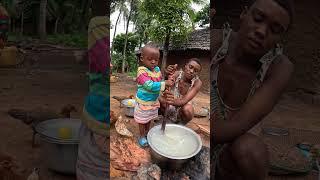 African village Mum Cooking with her daughter #viralshorts #shortsfeed #africanvillagelife #africa