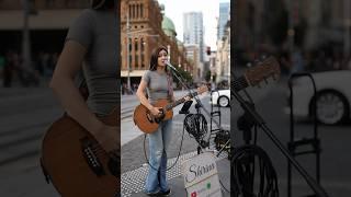 AMAZING busker sings ‘Love Story’ 