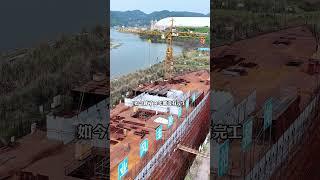 四川一老板，将一艘泰坦尼克号1:1复刻了出来，2014年开始动工建设，至今都没有完成，据说，一定能完成，你期待吗#四川泰坦尼克号 #无人机航拍