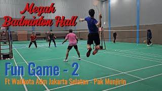 South Jakarta Mayor Takes on the Ultimate Badminton Challenge! At Megah Badminton Hall!