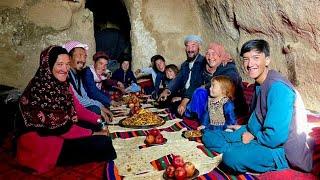 Afghanistan village life in cave |#food | Cave  Dwellers in Afghanistan Struggle to Survive Winter