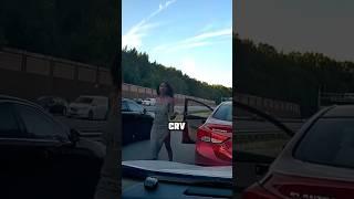  Crazy Karen driver causes chaos on the road
