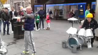 Tin Bin Man & Leo in Glasgow 19 10 16