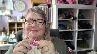 Knitting without looking