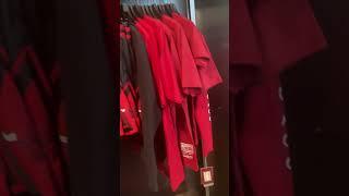 NBA BULLS | NHL BLACKHAWKS | THE MADHOUSE TEAM STORE | CHICAGO @unitedcenter #youtubeshorts #shorts