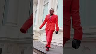NYFW STREET STYLE | Black woman nyfw | midsize outfit ideas NYC | #midsizeoutfits #nyfw #fashiontips