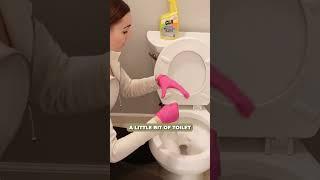 Toilet Ring Removal Hack! #cleaninghacks #cleaning #cleaningmotivation #homehacks #hometips