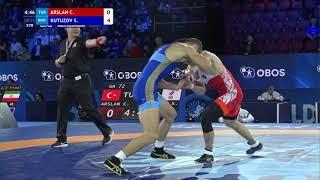 1/2 GR - 72 kg: C. ARSLAN (TUR) v. S. KUTUZOV (RWF)